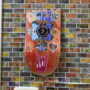 Skateboard clock